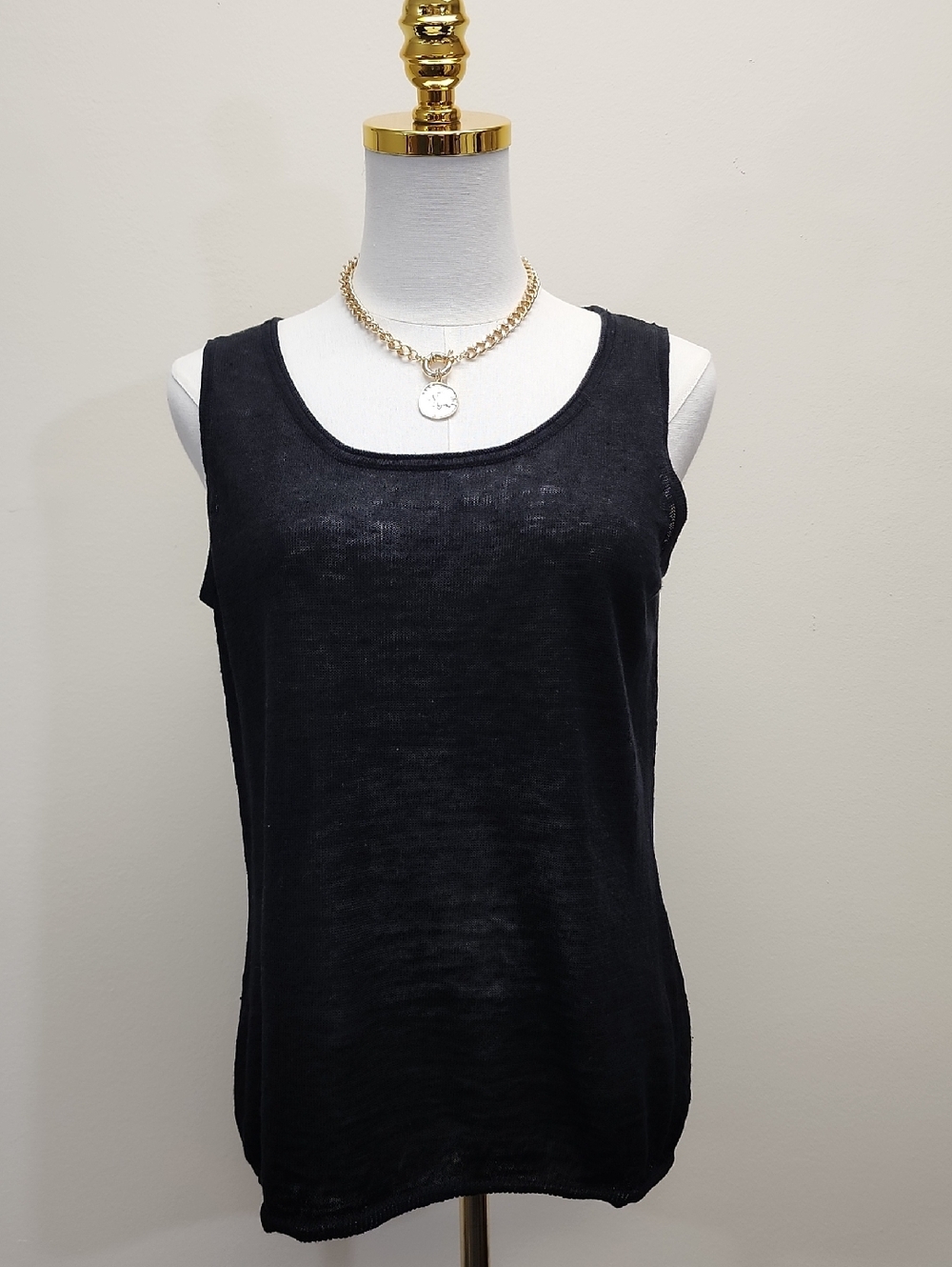 Cashmere Cashmere Black Scoop Neck Knit Tank Top Lightweight Basic Size Medium